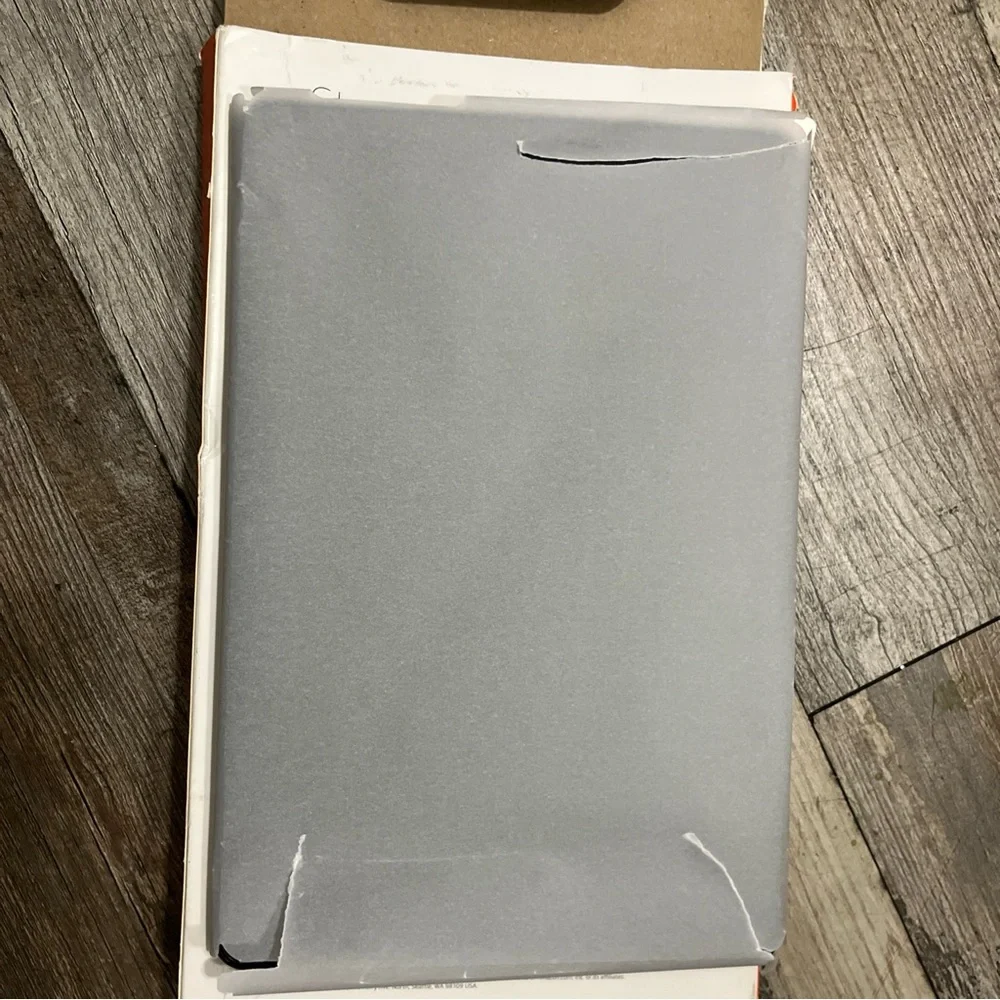 Amazon Fire HD 10 Tablet - Orange Box